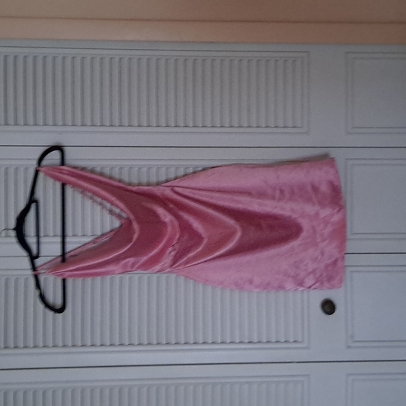 Pink satin open back dress - Picture 2 of 3